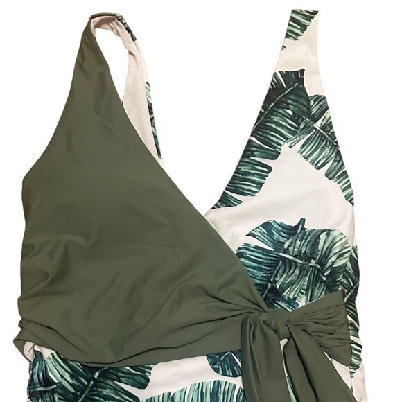 SweatyRocks Tropical Leaf One Piece Swimsuit Size M Wrap Front Tie Waist Resort - Picture 3 of 7